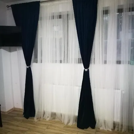 Iasi Jacuzzi Apartment F Exterior photo